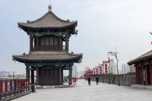 Xian China Mei 2018 Toeristen Wandeling Stadsmuur Van South Gate — Stockfoto