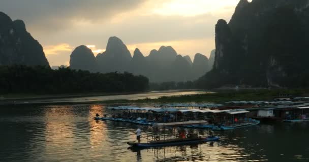 Solnedgång Vid Floden Xingping Guilin Kina Xingping Stad Norra Guangxi — Stockvideo