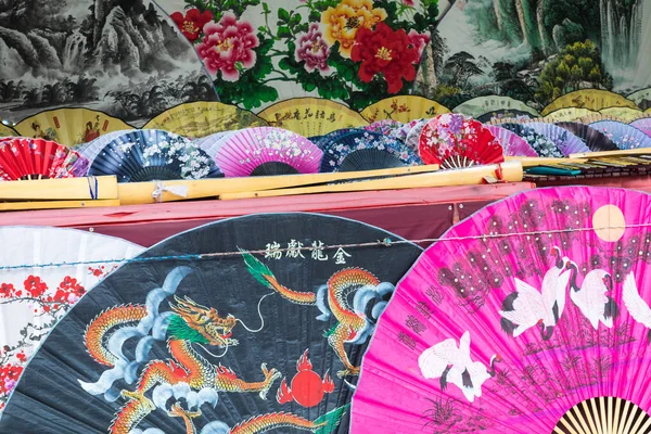 Yangshuo Cina Maggio 2018 Appassionati Artigianato Tradizionale Cinese Mercato Yangshuo — Foto Stock