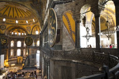 Istanbul, Türkiye - 20 Ağustos 2018: Ayasofya Müzesi (Ayasofya, Ayasofya) iç, Istanbul, Türkiye.