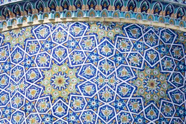 Barak Khan medrese, dekore edilmiş kubbe. Imam Meydanı hast (Həzrəti Imam) olan bir dini merkezi Taşkent.