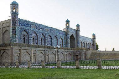 Fergana Vadisi en popüler yerlerinden Khudayar Khan sarayıdır. Kokand, Özbekistan.