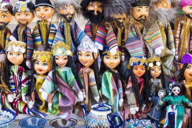 Buhara, Özbekistan - 01 Eylül 2018: Geleneksel oryantal bebek Buhara ın Bazaarı, Özbekistan