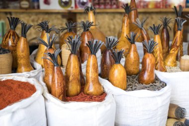 Her türlü baharat bir durak en eski Buhara Pazar (çarşı) üzerinde. Özbekistan.