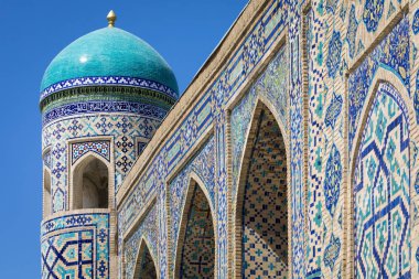 Semerkant, Özbekistan 'daki Registan Meydanı Camii ve Madrasah kompleksi