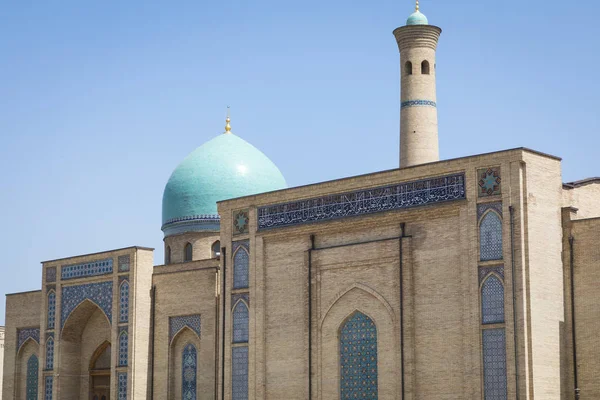 Medresy Barak Khan Hast Imam Square Hazrati Imam Jest Religijnym — Zdjęcie stockowe