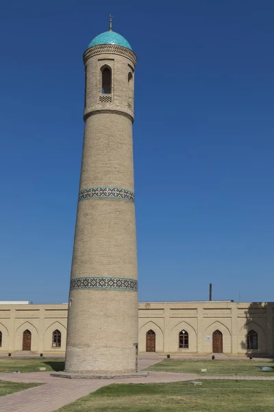 Αρχιτεκτονικό Σύνολο Στο Τέμενος Jami Παρασκευή Περιλαμβάνει Μιναρέ Στη Μέση — Φωτογραφία Αρχείου