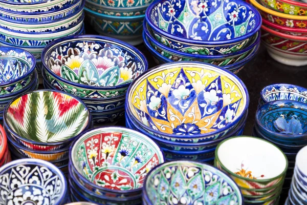 Platen Potten Een Straatmarkt Stad Buchara Uzbekistan Traditional Souvenir — Stockfoto