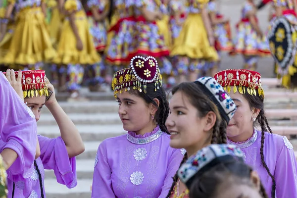 Khiva Ουζμπεκιστάν Αυγούστου 2018 Χορευτές Που Εκτελεί Παραδοσιακών Χορών Πανηγύρια — Φωτογραφία Αρχείου