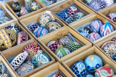 Market Özbekistan'a Noel süsleri.