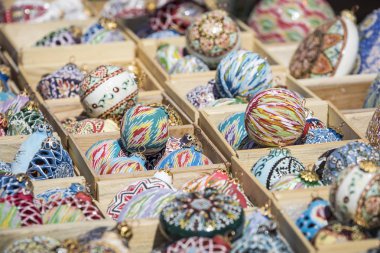 Market Özbekistan'a Noel süsleri.