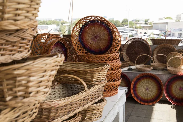 Ručně Vyráběné Proutěné Košíky Tradiční Místní Bazar Uzbekistánu — Stock fotografie