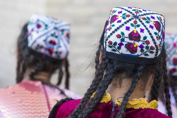 Lidoví Tanečníci Provádí Tradiční Tanec Místních Festivalech Chiva Uzbeksitan — Stock fotografie