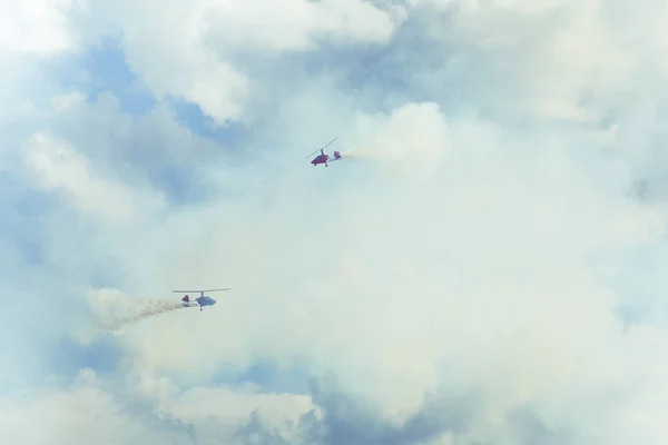 Gizycko Polsko Srpna 2018 Vírník Nebo Autogyro Letu Modré Obloze — Stock fotografie