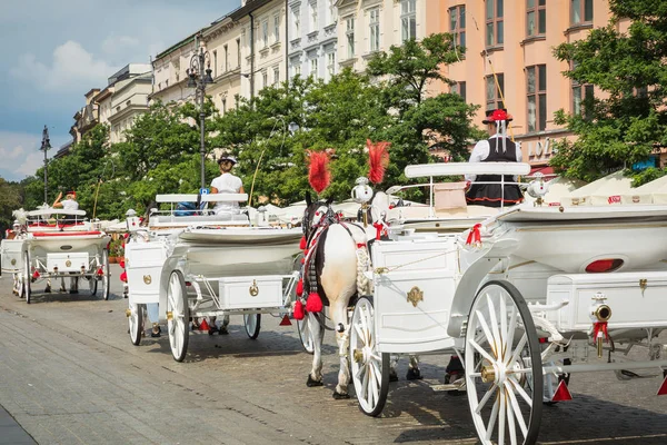 Cracow Poland August 2018 Horse Carriages Main Square Krakow Summer — Stock Photo, Image