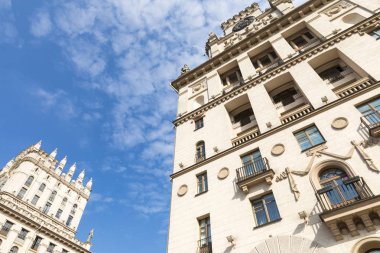 Minsk, Beyaz Rusya - 11 Eylül 2018: Minsk Gates ayrıntılı görünümünü. Sovyet miras. Ünlü dönüm noktası. İstasyon Meydanı. Minsk. Belarus.