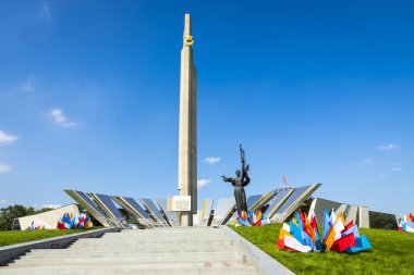 Minsk, Beyaz Rusya - 11 Eylül 2018: Anıt yapı Belarusça Minsk, Beyaz Rusya Büyük Vatanseverlik Savaşı Müzesi yakınındaki