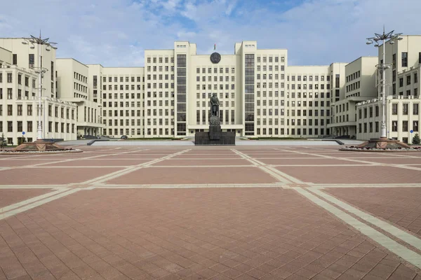Μινσκ Λευκορωσία Σεπτεμβρίου 2018 Μνημείο Του Λένιν Κοντά Κυβέρνηση Σπίτι — Φωτογραφία Αρχείου