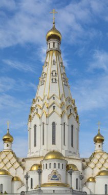 Minsk, Beyaz Rusya - 12 Eylül 2018: Minsk, Beyaz Rusya Tüm Azizler Kilisesi. Minsk anıtsal kilise bütün azizlerin ve bizim ulusal kurtuluş sunulan kurbanların anısına.