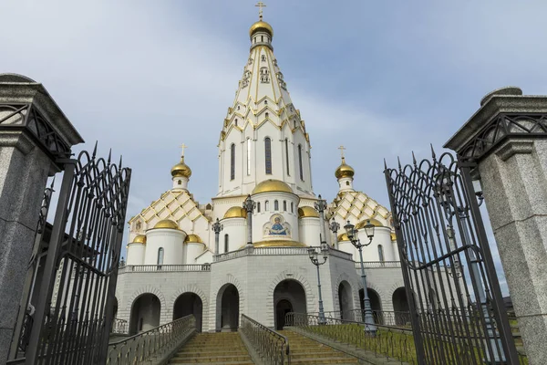 ミンスク ベラルーシのミンスク ベラルーシ 2018 オール セインツ教会 ミンスク記念教会と国家救済としての犠牲者のメモリ内のすべての聖人の — ストック写真