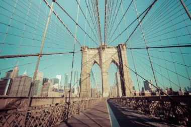 New York'ta Brooklyn Köprüsü. Sabah ABD'de ünlü dönüm noktası