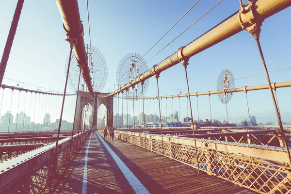 Винтажный Цветной Вид Бруклинского Моста Ограждениями Опорными Кабелями Manhattan City — стоковое фото