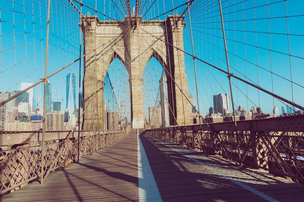 Винтажный Цветной Вид Бруклинского Моста Ограждениями Опорными Кабелями Manhattan City — стоковое фото