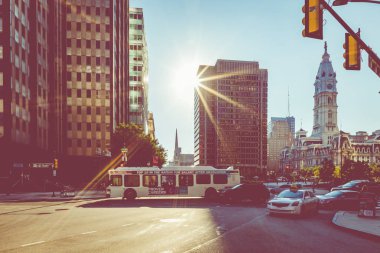 Philadelphia - ABD - 19 Eylül 2018: Gündoğumu zaman Philadelphia şehir merkezinde yaz saati.