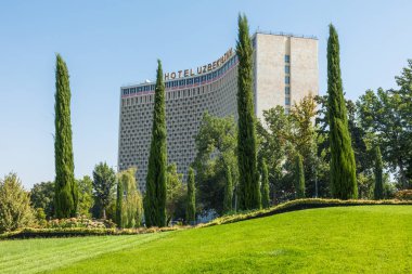 Taşkent, Özbekistan - 22 Ağustos 2018: Özbekistan otel binası, ilk beş yıldızlı otel şehrin. Başkenti ve en büyük şehri Özbekistan Taşkent olduğunu.