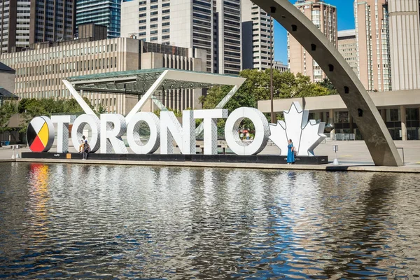 Toronto Canada Settembre 2018 Veduta Toronto Segno Nathan Phillips Square — Foto Stock