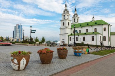 Minsk, Beyaz Rusya - 11 Eylül 2018: Katedrali Minsk - kilise Beyaz Rusya ve sembol, sermaye Kutsal Ruh'un. Ünlü dönüm noktası