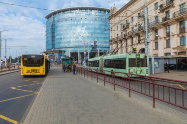 Minsk, Beyaz Rusya - 11 Eylül 2018: Minsk merkezi bir bakış. İstasyon Meydanı. Minsk. Belarus.