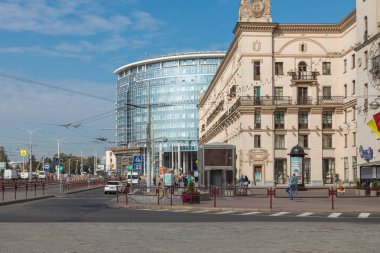 Minsk, Beyaz Rusya - 11 Eylül 2018: Minsk merkezi bir bakış. İstasyon Meydanı. Minsk. Belarus.
