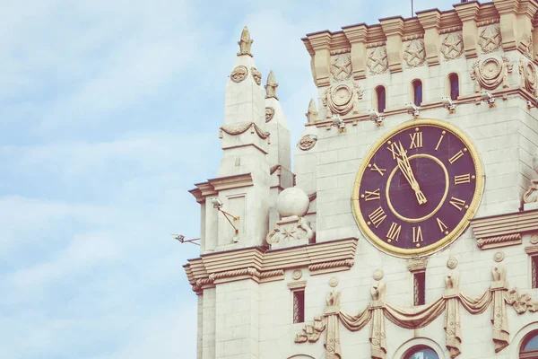 Minsk Gates ayrıntılı görünümünü. Sovyet miras. Ünlü dönüm noktası. İstasyon Meydanı. Minsk. Belarus.