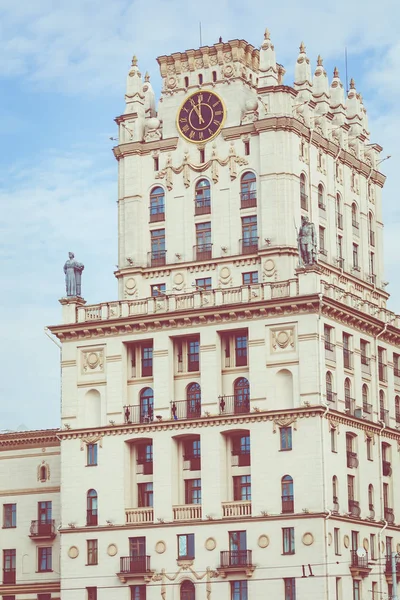 Minsk Gates ayrıntılı görünümünü. Sovyet miras. Ünlü dönüm noktası. İstasyon Meydanı. Minsk. Belarus.