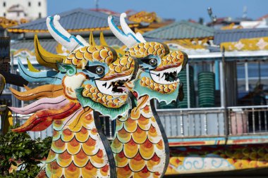 Nehrin Hue, Vietnam için geleneksel Dragon Tekne