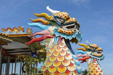 Nehrin Hue, Vietnam için geleneksel Dragon Tekne