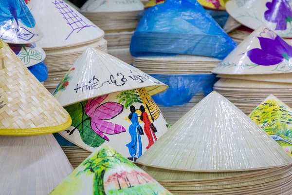 Hue Yerel Pazar Yapılan Geleneksel Bambu Şapka Souvernir Vietnam — Stok fotoğraf