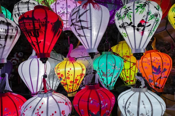 Bunte Laternen Verbreiten Licht Auf Der Alten Straße Der Antiken — Stockfoto