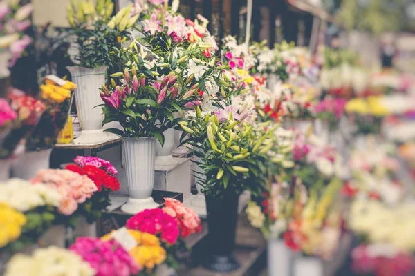 Blomstermarknaden Turistiska Street Selektivt Fokus — Stockfoto