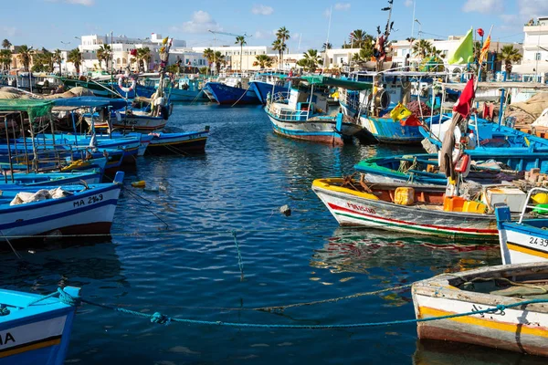 Μαντίγια Τυνησία Δεκεμβρίου 2018 Βάρκες Ένα Αλιευτικό Λιμάνι Στην Μαντίγια — Φωτογραφία Αρχείου