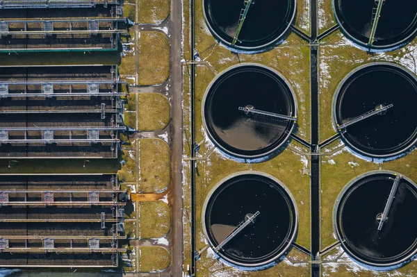 Kläranlage Statische Luftaufnahme Mit Blick Auf Die Klärenden Tanks Industriestandort — Stockfoto