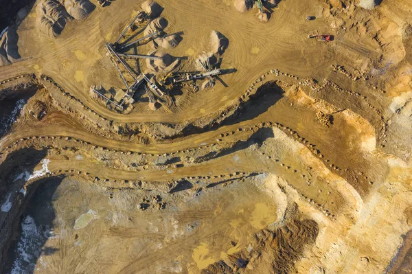 Vista Aérea Pedreira Mineração Céu Aberto Com Muitas Máquinas Vista — Fotografia de Stock