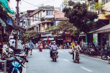 Hanoi, Vietnam - 16 Kasım 2018: Sokak satıcıları Hanoi