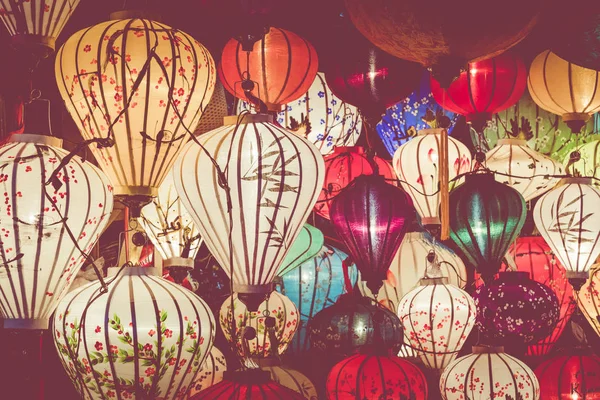 Colorful lanterns spread light on the old street of Hoi An Ancie — Stock Photo, Image