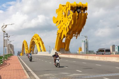 Danang, Vietnam - 25 Kasım 2018 Ejderha Köprüsü (Cua Rong ),