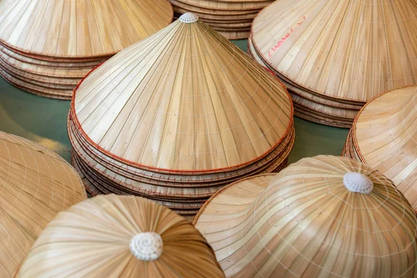 Asian cone hat handicraft. Vietnam style cone hat. — Stock Photo, Image