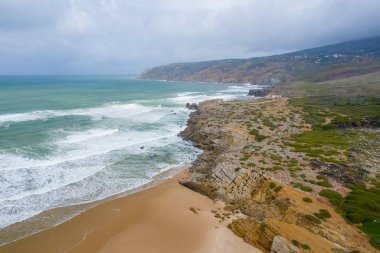 Lizbon, liman yakınlarındaki Cascais ünlü Guincho Plajı havadan görünümü