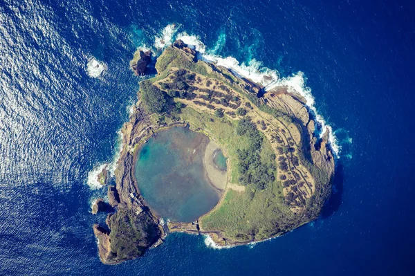 Vila Franca do Campo, Sao Miguel Adası Islet havadan görünümü,