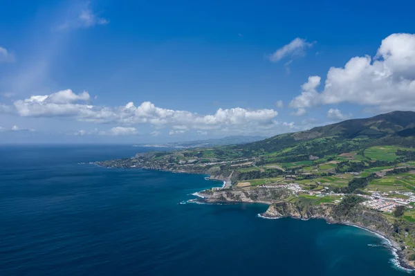 Vista aérea da costa atlântica em Vila Franca do Campo, São Migue — Fotografia de Stock